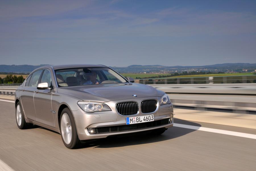 BMW 750Li (F02) 2008 года  (WW) (фото 2 из 25)